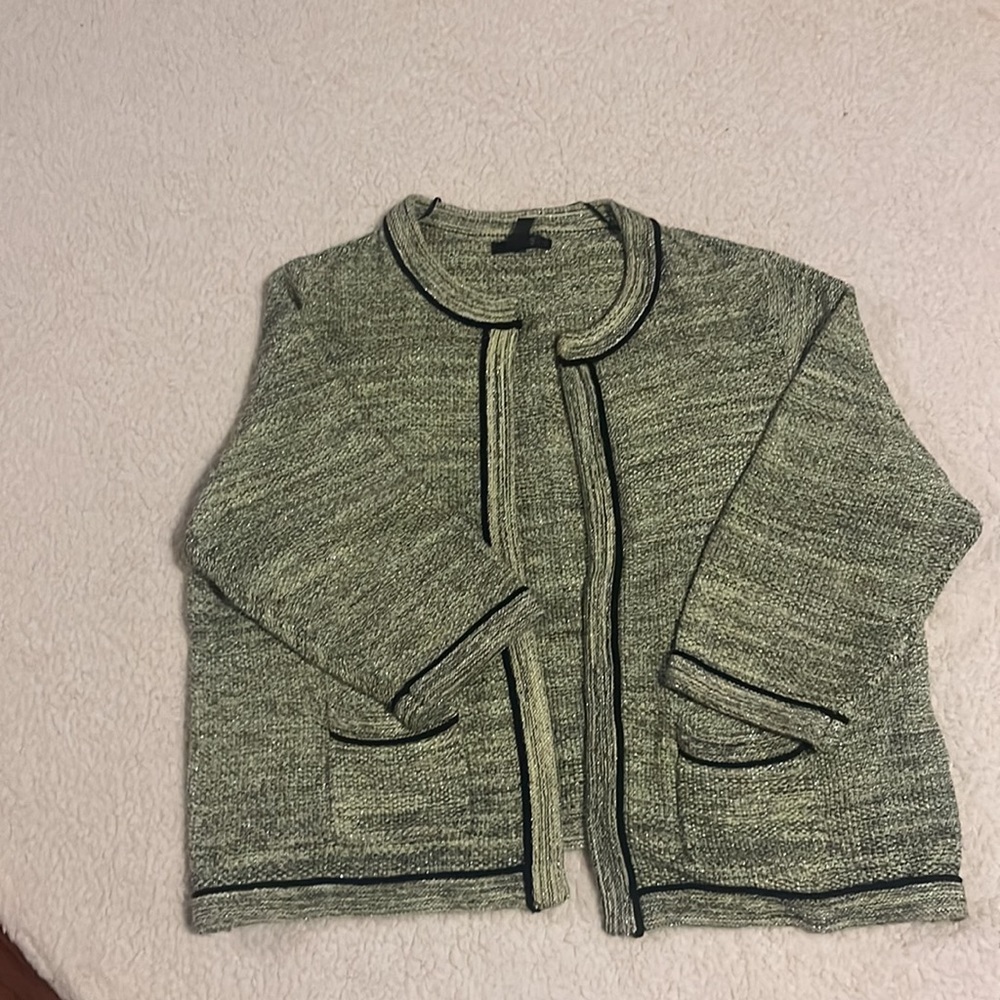 Green black & silver metallic sweater jacket size2x. 3/4 length sleeves.